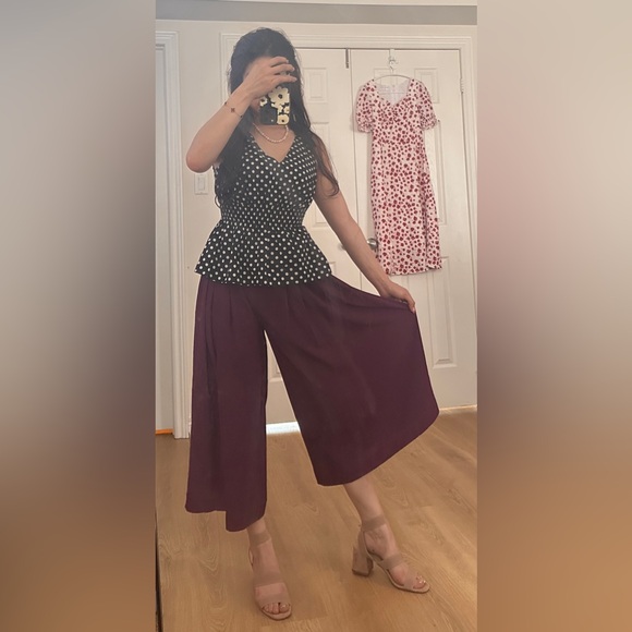 Gorgeous sleeveless top/Pants also available. - Picture 12 of 15